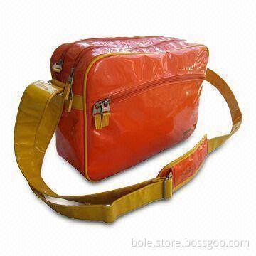 Duffel Bag, Vinyl Shoulder Strap, Nice Designed Curve Shape Zipper Pocket, OEM/ODM Orders Welcomed